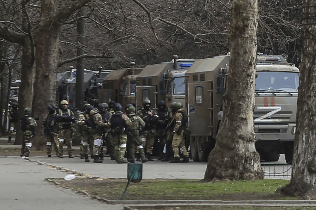 INVASJON: Russiske soldater i byen Kherson i Ukraina 7. mars.