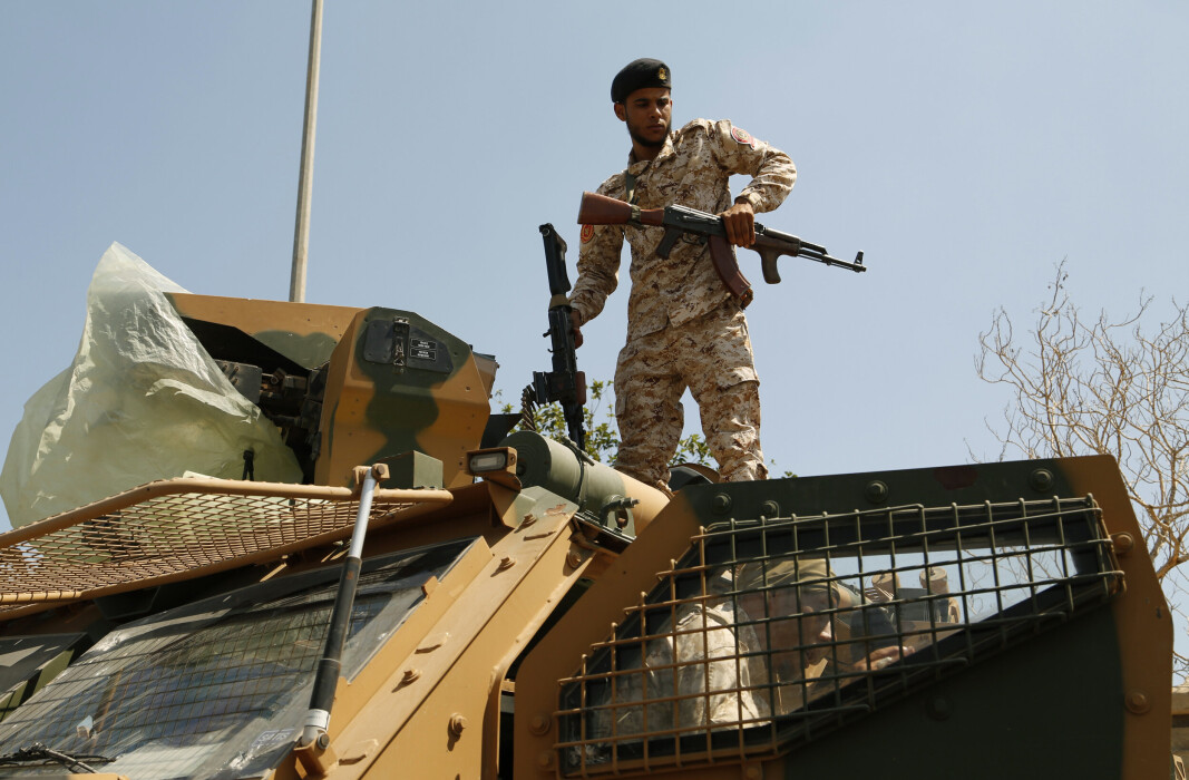 OPPRØR: En libysk soldat i Tripoli fredag 22. juli. OPPRØR: En libysk soldat i Tripoli fredag 22. juli.