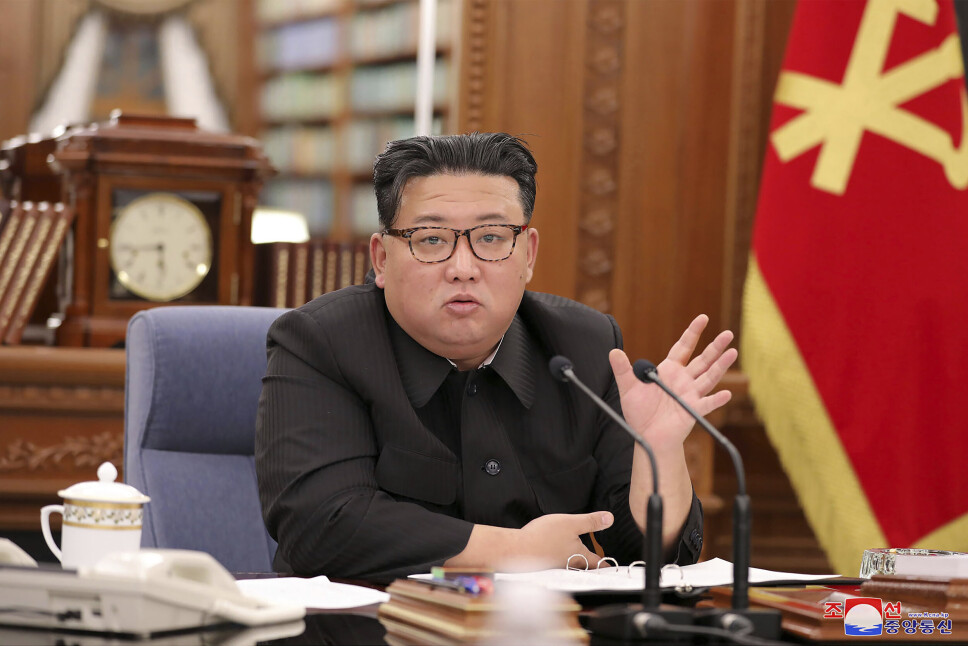 LEDER: Nord-Koreas leder Kim Jong Un i et møte i juni i år.