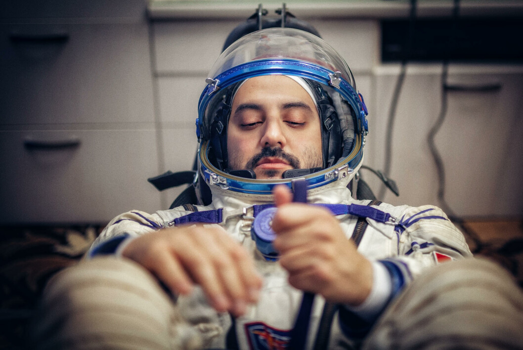 GLOBAL BRANSJE: Romfart er en global bransje, og astronautkandidat Nima Shahinian starter dagen med å besvare meldinger fra Asia og USA. GLOBAL BRANSJE: Romfart er en global bransje, og astronautkandidat Nima Shahinian starter dagen med å besvare meldinger fra Asia og USA.