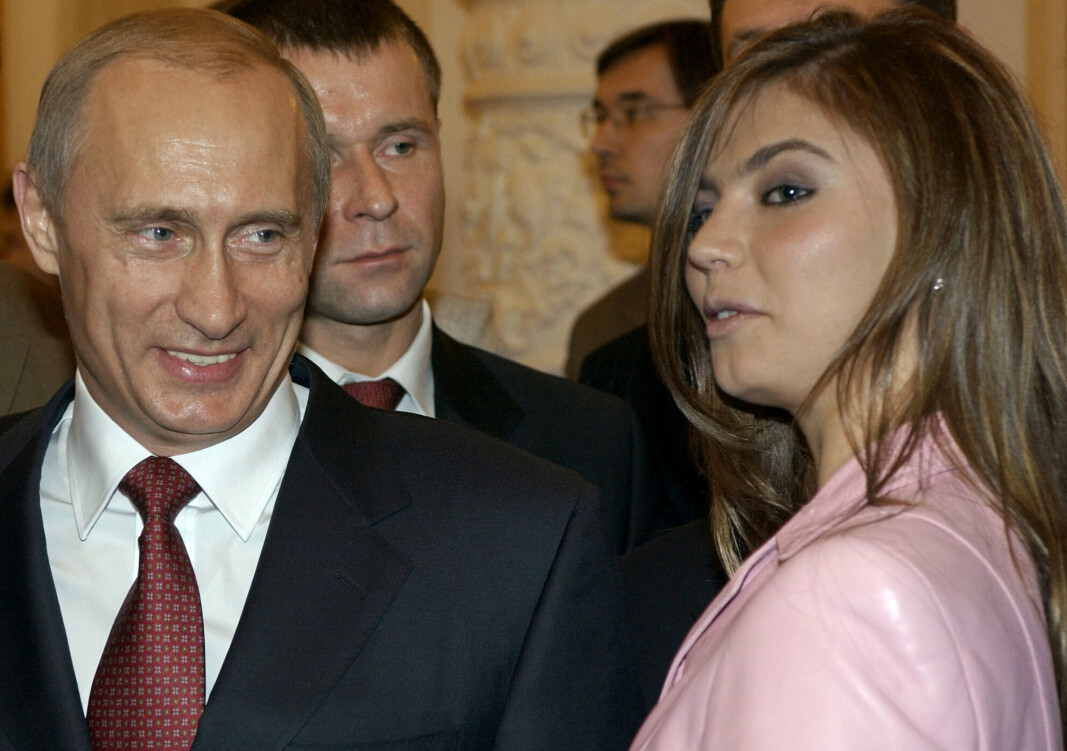 GALLA: USA har innført sanksjoner mot Alina Kabajeva, som antas å være kjæresten til president Vladimir Putin, her på et bilde fra en gallamiddag i Kreml i 2004.
