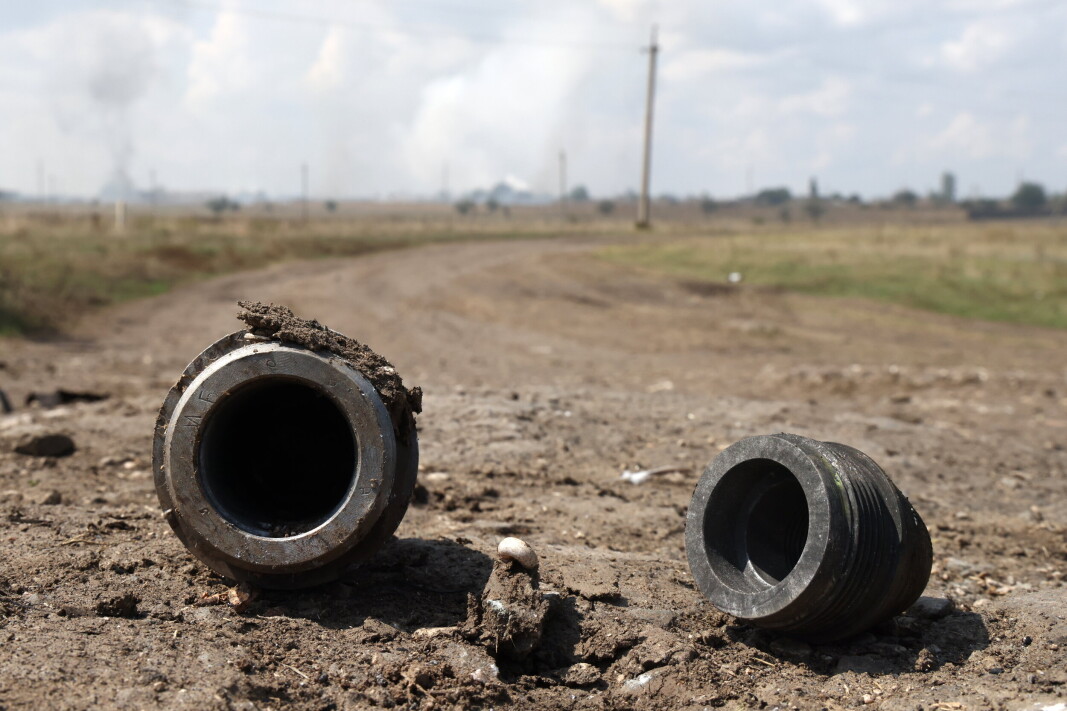 AMMO: Rester av ammunisjon utenfor landsbyen Azovskoje på Krim-halvøya, etter at det brøt ut brann i et russiske militært lager. AMMO: Rester av ammunisjon utenfor landsbyen Azovskoje på Krim-halvøya, etter at det brøt ut brann i et russiske militært lager.