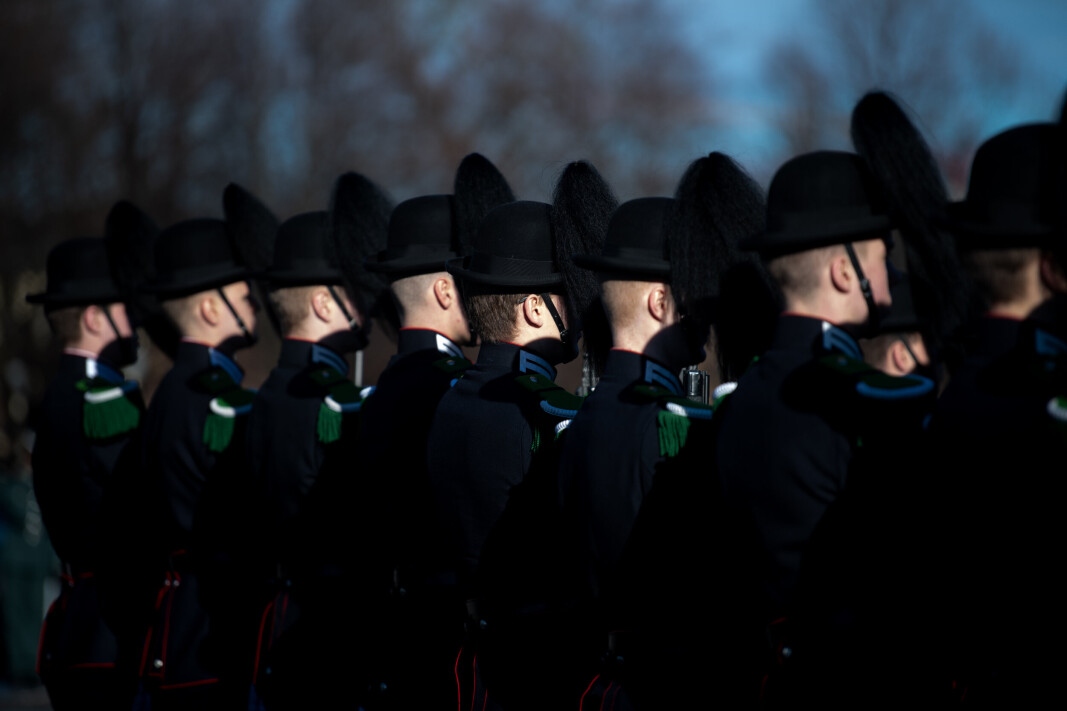 KONGELIG: Hans Majestets Kongens Garde består av en stab og seks kompanier. Den mest kjente er 3. gardekompani, som har en drilltropp og en musikktropp. KONGELIG: Hans Majestets Kongens Garde består av en stab og seks kompanier. Den mest kjente er 3. gardekompani, som har en drilltropp og en musikktropp.