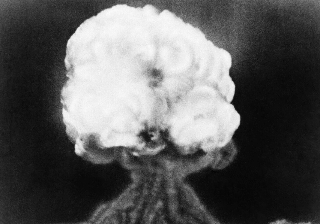 PRØVESPRENGNING: Et bilde tatt under den første prøvesprengningen av et atomvåpen, i New Mexico i USA 16. juli 1945. PRØVESPRENGNING: Et bilde tatt under den første prøvesprengningen av et atomvåpen, i New Mexico i USA 16. juli 1945.