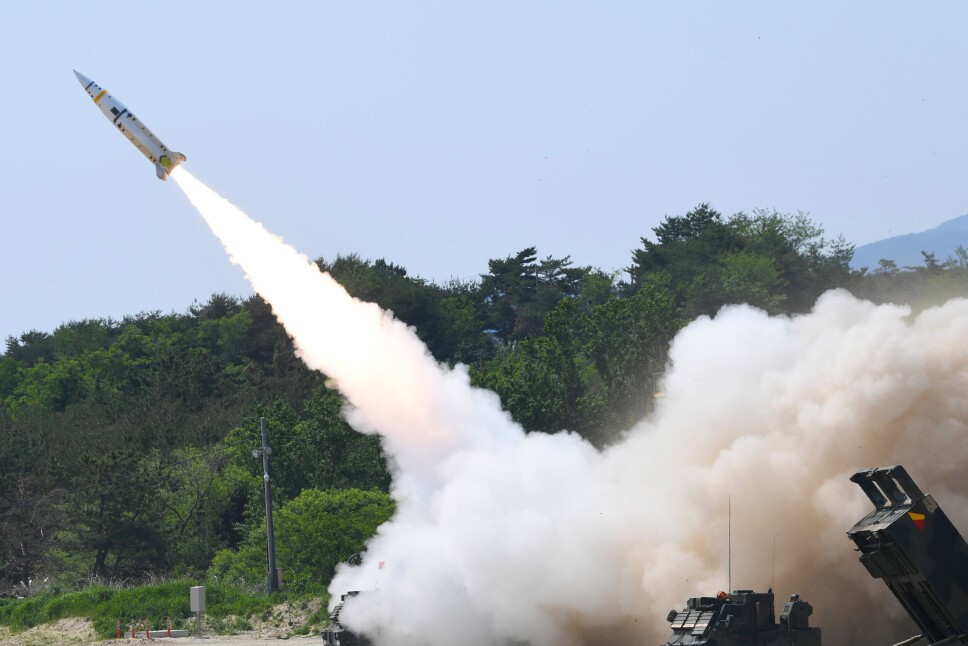 RAKETT: En rakett blir skutt opp under en felles øvelse mellom Sør-Korea og USA. Mandag starter de to landene sin største øvelse siden 2018. Det er ventet nordkoreanske reaksjoner.