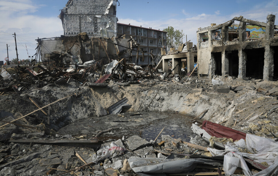 ANGREP: Bygninger ødelagt av russiske rakettangrep i Odesa fotografert torsdag 18. august 2022.