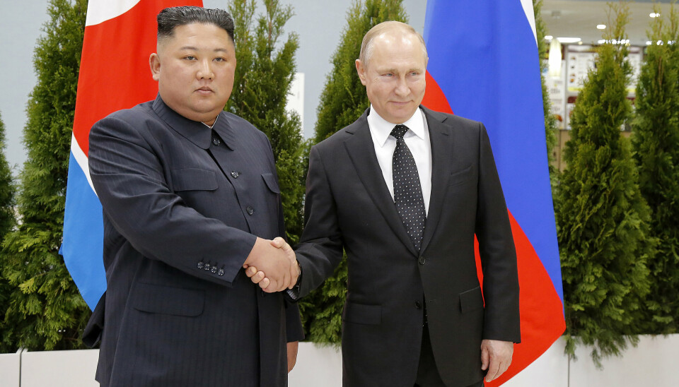 INNGANG: Ifølge en amerikansk etteretningsrapport, skal Russland kjøpe raketter fra Nord-Korea. Dette bildet tatt av Nord-Koreas leder, Kim Jong Un, og Russlands president Vladimir Putin ble tatt under ett møte i Vladivostok i Russland, 25. april 2019.