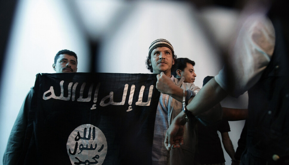 TERRORSIKTET: Nordmannen, Anders Cameroon Østensvig Dale (43) kom til Jemen i slutten av 2011. Han skal da ha sluttet seg til Al Qaida på Den arabiske halvøy (AQAP). Dette bildet er tatt 23. april 2013, og viser en jemensk militant fra Al Qaida. Den aktuelle terrorsiktede nordmannen er ikke fotografert på dette bildet.