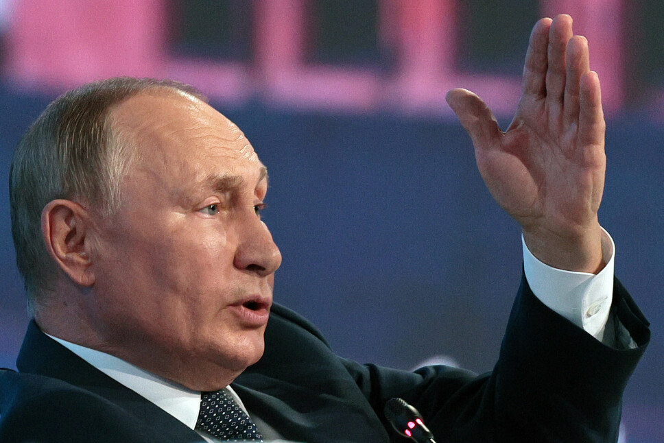 TAPER TERRENG: Russlands president Vladimir Putin sliter i Ukraina, og har måttet trekke tilbake flere styrker i helgen. Russland-ekspert tror krigen allerede kan være tapt.
