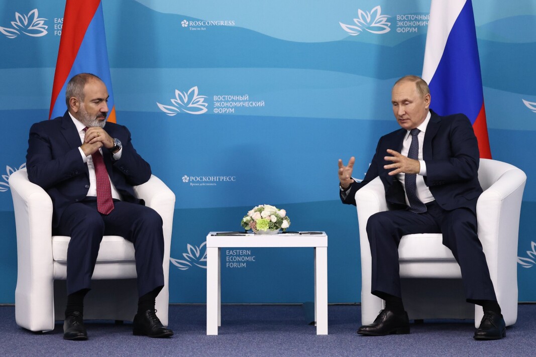 MØTTES: Armenias statsminister Nikol Pasjinian møtte Russlands president Vladimir Putin i september. MØTTES: Armenias statsminister Nikol Pasjinian møtte Russlands president Vladimir Putin i september.
