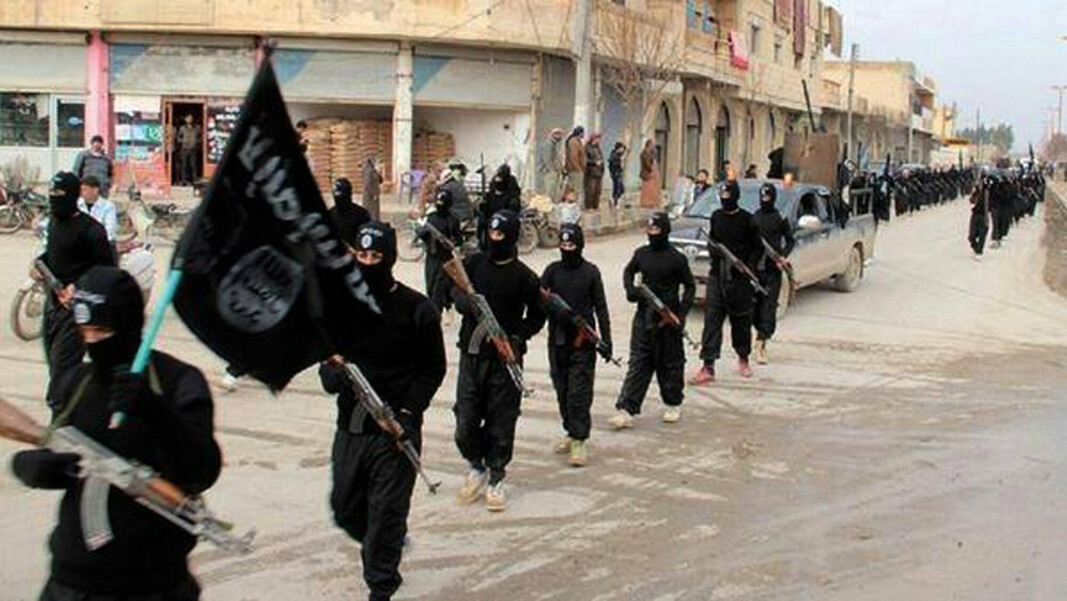 TERRORISTER I SYRIA: Bildet viser en gruppe krigere fra den såkalte Islamske stat (IS) i Raqqua, Syria, og ble først ble publisert på en militant-drevet nettside i januar 2014.