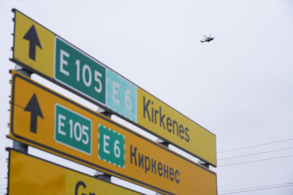 Storskog 20221001. Et politihelikopter i luften ved den norsk-russiske grensen ved Storskog .Foto: Terje Bendiksby / NTB
