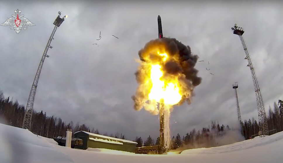 MISSIL: Et arkivfoto av et interkontinental ballistisk Yars-missil som blir avfyrt under en øvelse i Russland i februar.