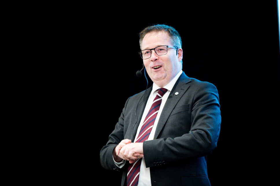 Forsvarsminister Bjørn Arild Gram legger frem statsbudsjettet fra Kirkenes.