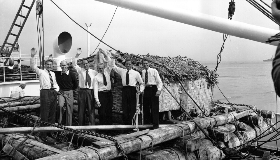 KON-TIKI: Mannskapet fra den hjemmelagde flåten vinker før avreise i San Francisco, USA den 29. september 1947. Fra venstre: Leder for ekspedisjonen, Thor Heyerdahl, Bengt Danielson, Erik Hesselberg, Torstein Raaby, Herman Watzinger og nestkommanderende og designer av flåten, Knut Haugland.