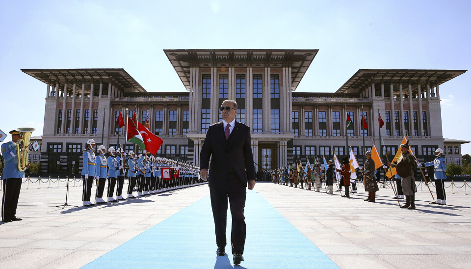 ANKARA: Tyrkias president Recep Tayyip Erdogan fotografert 28. august 2017 foran presidentpalasset i Ankara, da han tok imot en delegasjon fra Palestina.
