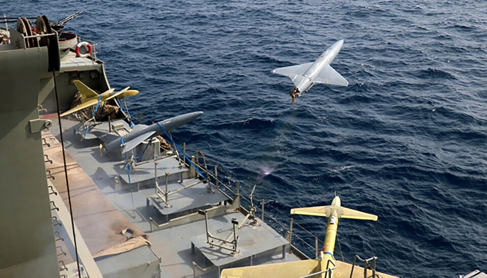 DRONE-ØVELSE I IRAN: Bildet ble publisert av Iran 25. august 2022. En drone sendes fra et krigsskip i Iran i en militærøvelse med droner. Illustrasjonsfoto.