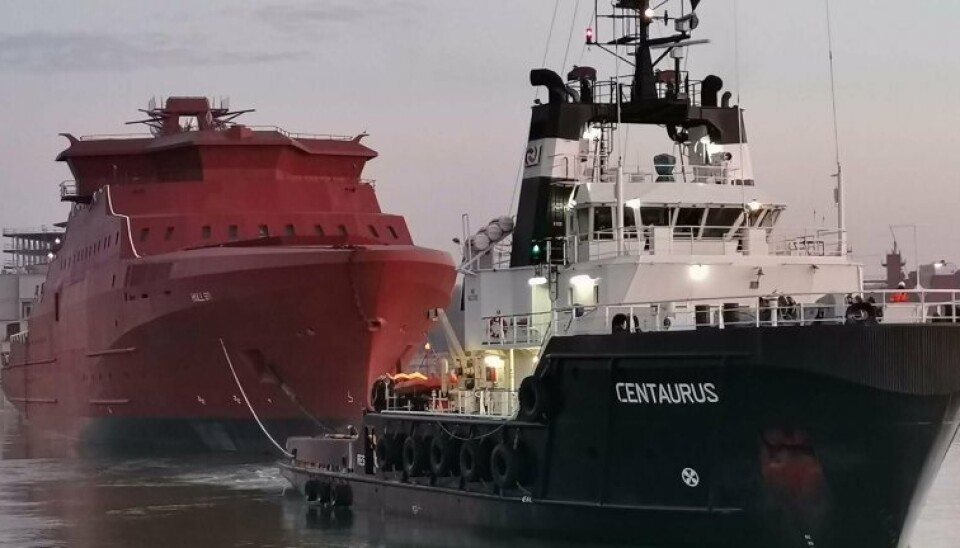 KYSTVAKTEN: Her er KV Bjørnøya på vei til Norge. Det er det andre av totalt tre nye kystvaktfartøy i Jan Mayen-klassen.
