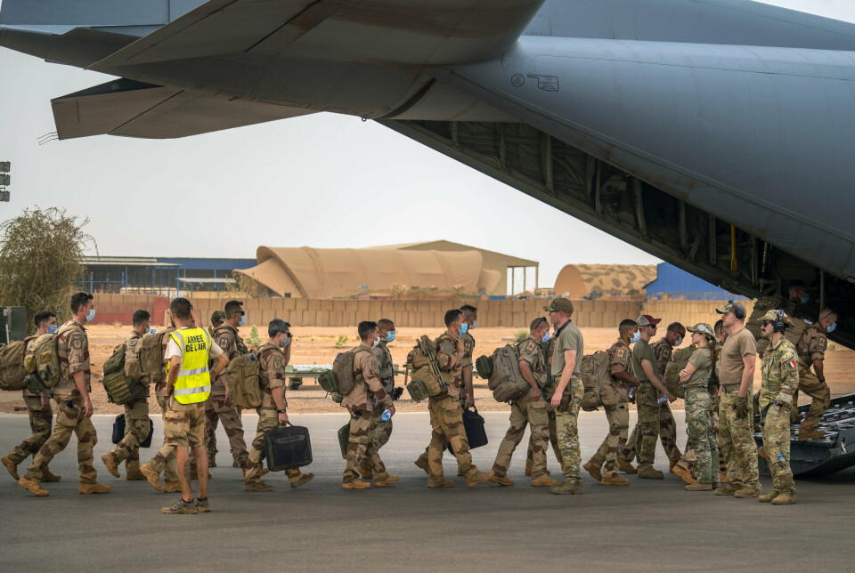 UTTREKNING: Franske soldater har i sommer trukket seg ut av Mali etter uoverensstemmelser med militærjuntaen i landet. Frankrike har hatt soldater i landet i ti år. Her er det soldater som reiser hjem fra et oppdrag i fjor sommer.