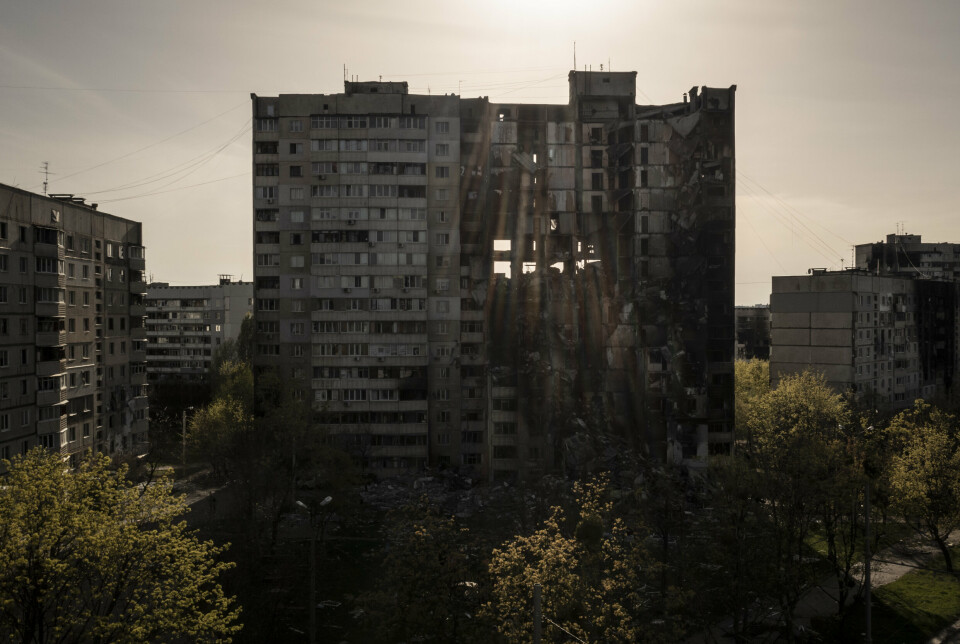 KHARKIV: En stygt skadet bygning i Kharkiv, Ukraina 25. april, 2022.
