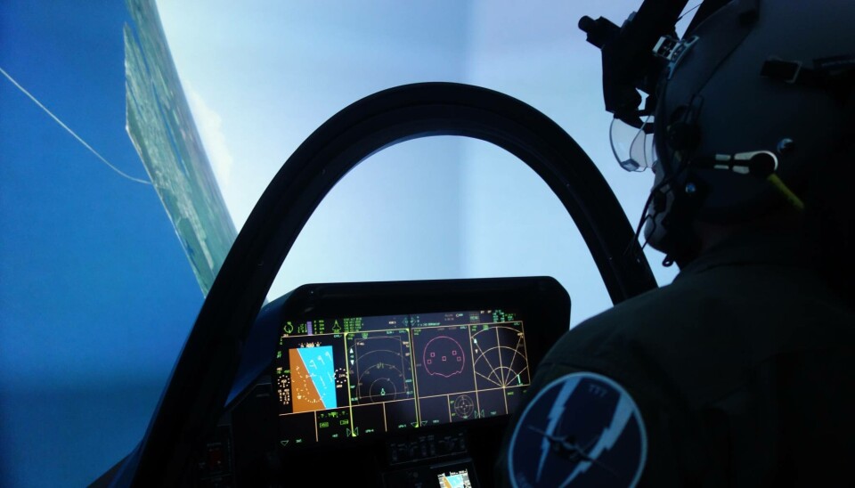 SPARER DRIVSTOFF: En F-35 simulator blir kalt en fullverdig replika av det ekte flyet. En F-35 simulator er en fullverdig replika av det ekte flyet