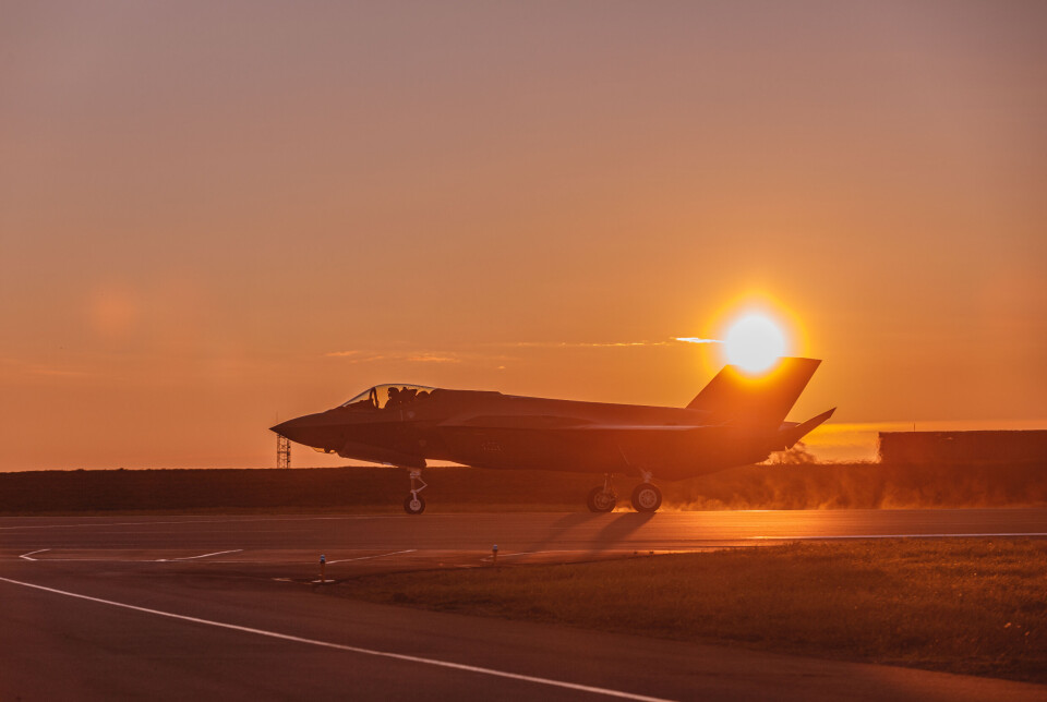 Som et ledd i en langsiktig strategi valgte Finland for et knapt år siden amerikanske F-35 fremfor svenske Jas Gripen som nytt jagerfly. Et F-35 i solnedgang, fotografert på Ørland i 2020.