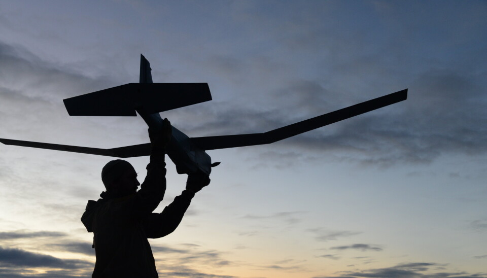 TAKE-OFF: En kystjeger sender opp en Puma fra KNM Fridtjof Nansen 30, november 2022.