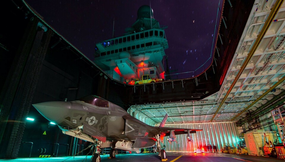 SAMARBEID: Et amerikansk F-35B Lightning om bord det italienske hangarskipet Cavour. F-35 leveres av Lockheed Martin Corporation. Et amerikansk F-35B Lightning om bord det italienske hangarskipet Cavour.