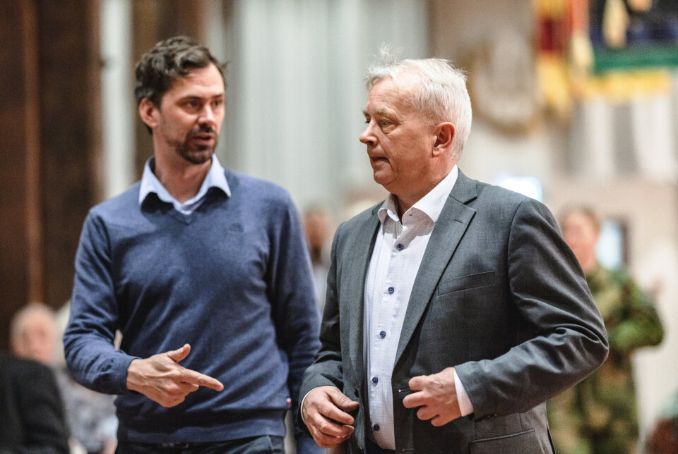 FIKK RÅD: Leder av kommisjonen Knut Storberget og kommunikasjonsansvarlig Fredrik Tandberg.