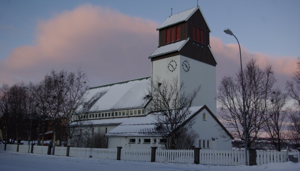 TETT PÅ RUSSLAND: Kirkenes kirke er hovedkirken i Sør-Varanger menighet. Kirkenes kirke
