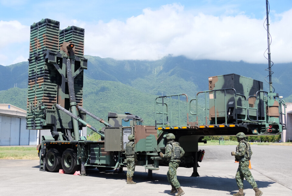 FORBEREDT: Taiwanesiske soldater forbereder et Sky Bow 3 bakke-til-luft missilsystem sør-øst i Taiwan 18. august 2022.