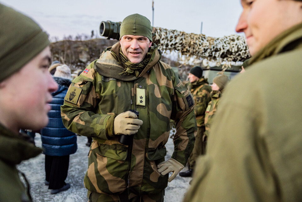 HELT KANON: Hærsjef Lars Lervik mener fredagen er en god dag for Hæren og Forsvaret. Her er han avbildet i felt under øvelse Artic Bolt i november 2022.