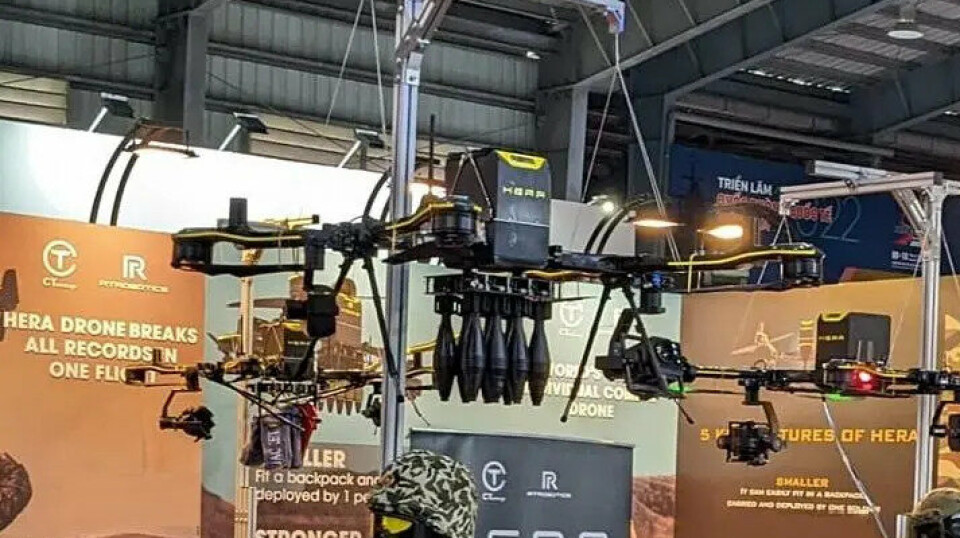 TUNGVEKTER: HERA-dronen kan bære opp til ni granater, pakkes i spesialdesignet sekk og skal være blant markedets letteste i sin klasse.