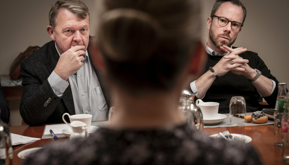 FORHANDLINGER: Lars Løkke Rasmussen og Jakob Ellemann-Jensen i forhandlinger med statsminister Mette Fredriksen, på Marienborg slott i Kongens Lyngby, tirsdag denne uken.