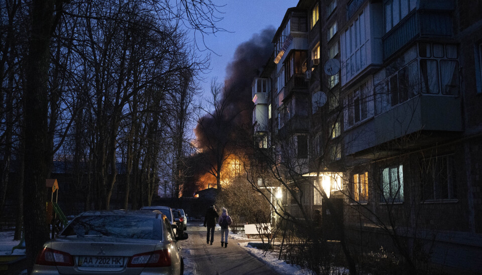 DRONE-ANGREP: Infrastruktur i brann mandag 19. desember 2022, etter russisk droneangrep mot Kyiv.