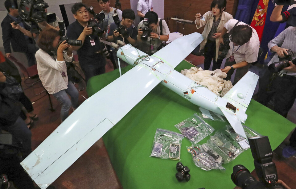 DRONE: En mistenkt nordkoreansk drone blir fotografert i Seoul i juni 2017. Nå skal nordkoreanske droner igjen ha krenket Sør-Koreas luftrom.