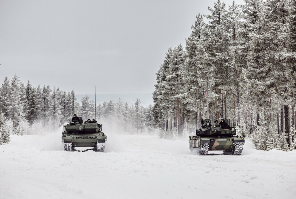 SIKRE SUVERENITET: Forsvaret skal gjøre det mulig for staten å sikre Norges suverenitet og interesseområder på land, i luften og på sjøen, skriver kronikkforfatteren. Bildet av koreanske Hyundai Rotem K2 Black Panther og tyske Leopard 2A7.