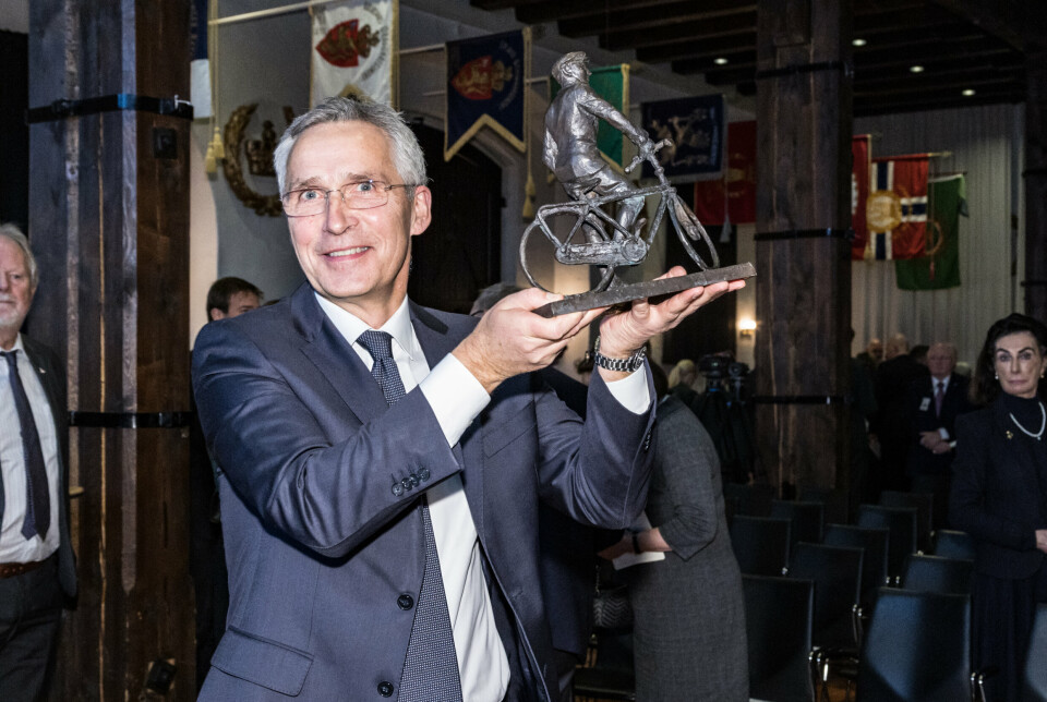 PRISVINNER: Natos generalsekretær Jens Stoltenberg med Sønsteby-prisen.