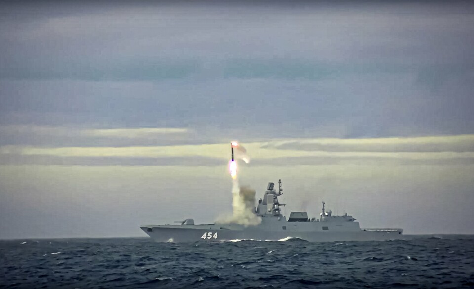 PÅ SEILAS: Den russiske fregatten «Admiral Gorsjkov» er utstyrt med hypersoniske kryssermissiler. Bildet er fra mai i fjor.