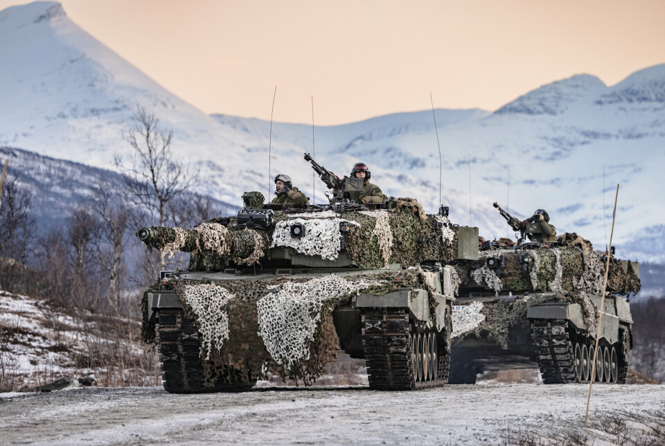 KAMPKRAFT: Tyskland sender stridsvogner av type Leopard 2 til Ukraina. Bildet viser norske Leopard 2 under en øvelse.