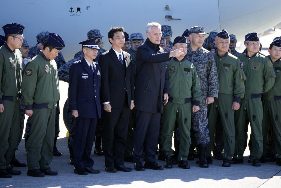 JAPAN: Natos generalsekretær, Jens Stoltenberg besøkte tirsdag Iruma luftbase i Sayama, nordvest i Tokyo.