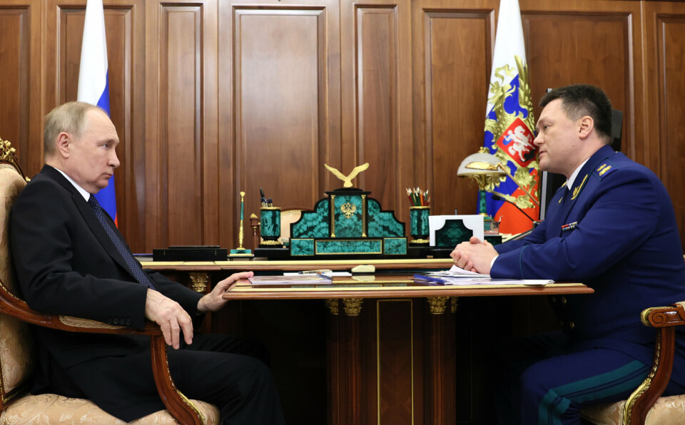 INFORMERTE: Regjeringsadvokat Igor Krasnov (til høyre) informerte tirsdag president Vladimir Putin om at flere tusen russiske menn ble ulovlig mobilisert til krigen i Ukraina.