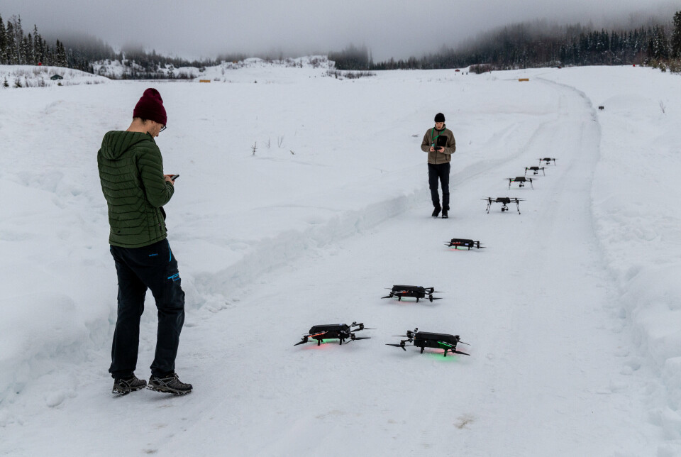 DRONESVERM: Forskere fra FFI testet ut sin autonome dronesverm «Valkyrie» på nye måter under Arctic Warrior Experiment