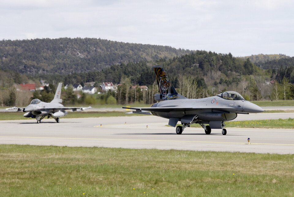 UTFASES: Norske F-16-fly kan gi Ukraina et overtak i krigen mot Russland. Det mener en forsvarsanalytiker. Flyene er i ferd med å fases ut til fordel for de mer moderne F-35, men kan relativt raskt være operative.