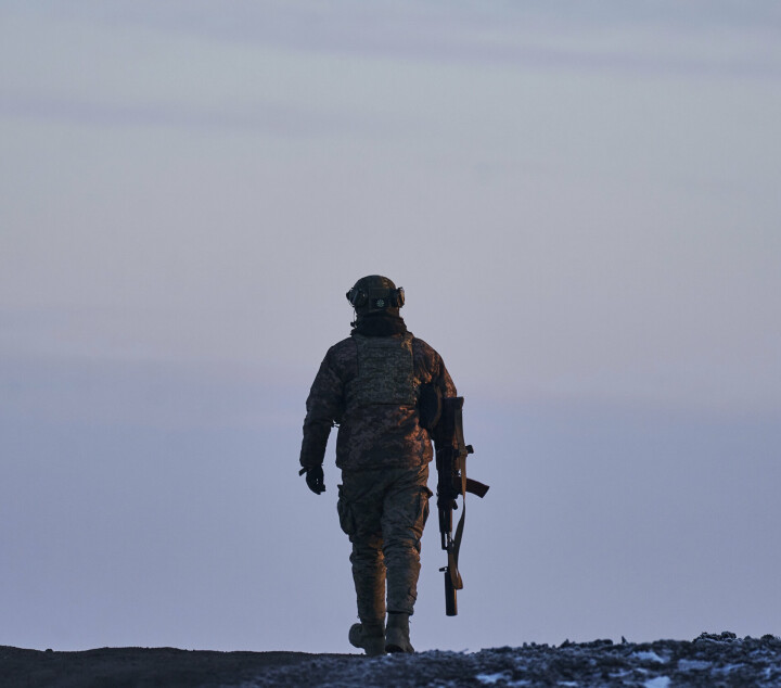 BAKHMUT: En soldat ved fronten i Bakhmut i Ukraina.