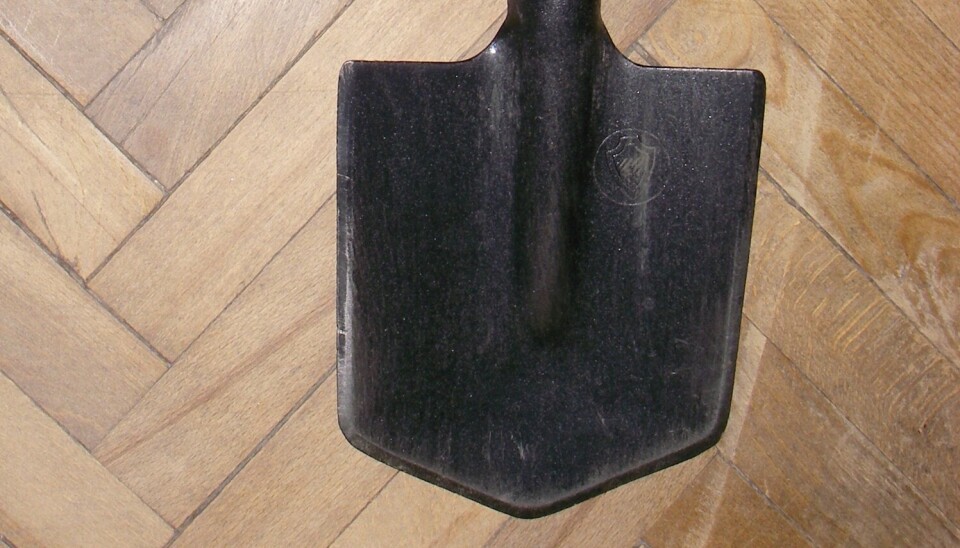 FELTSPADE: MPL-50 ble oppfunnet i 1869 av en dansk offiser, ifølge Wikipedia. Den er 50 cm lang og den ene kanten av bladet er skarpt slik at spaden også skal kunne brukes som øks. Illustrasjonsfoto.