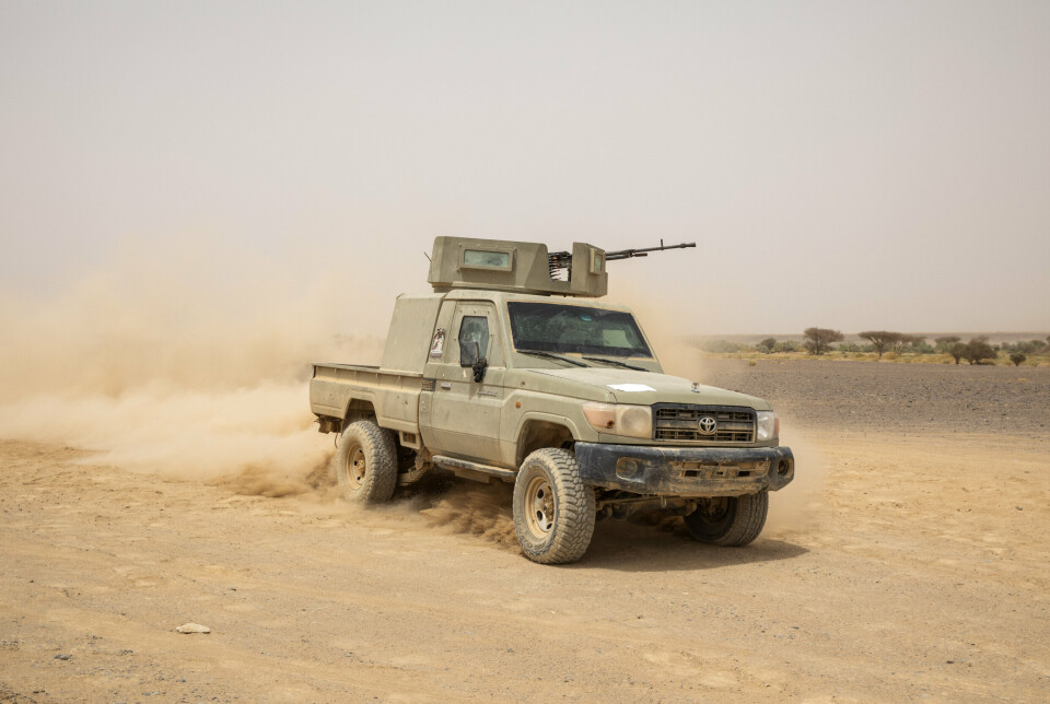 MARIB: Et kjøretøy med jemenske soldater utenfor byen Marib i 2021.