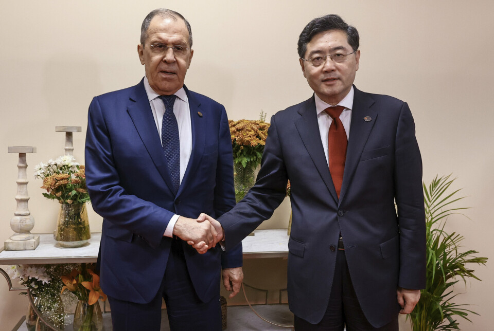 SAMARBEID: Kinas utenriksminister Qin Gang sammen med Russlands utenriksminister Sergej Lavrov.