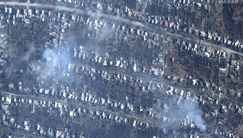 BAKHMUT: Dette satellittbildet fra Maxar Technologies viser brennende og ødelagte bygninger i Bakhmut i Ukraina. Det er datert 6. mars 2023. Hundrevis av soldater skal de siste dagene være drept både på russisk og ukrainsk side av frontlinjen.