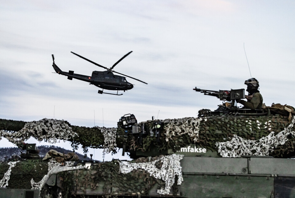 ARBEIDSHEST: Et Bell-412-helikopter i lufta under øvelse Arctic Bolt i Indre Troms.